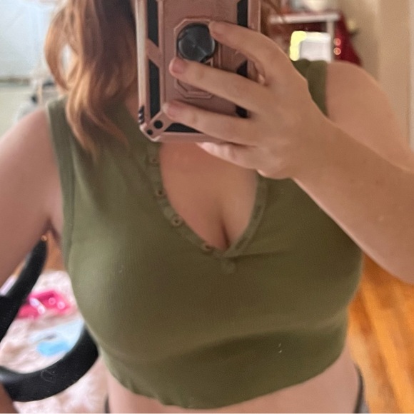 UO BDG button up olive green sleeveless tank - Picture 5 of 7